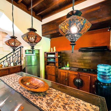 De Cinta Villa - Kuta - 5 Bedrooms - Heart Of Kuta Eksteriør billede