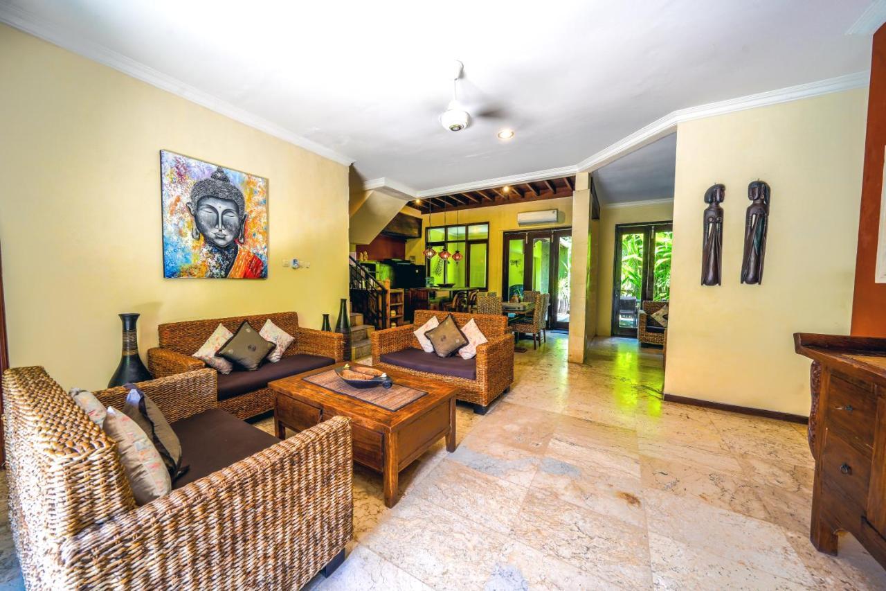 De Cinta Villa - Kuta - 5 Bedrooms - Heart Of Kuta Eksteriør billede